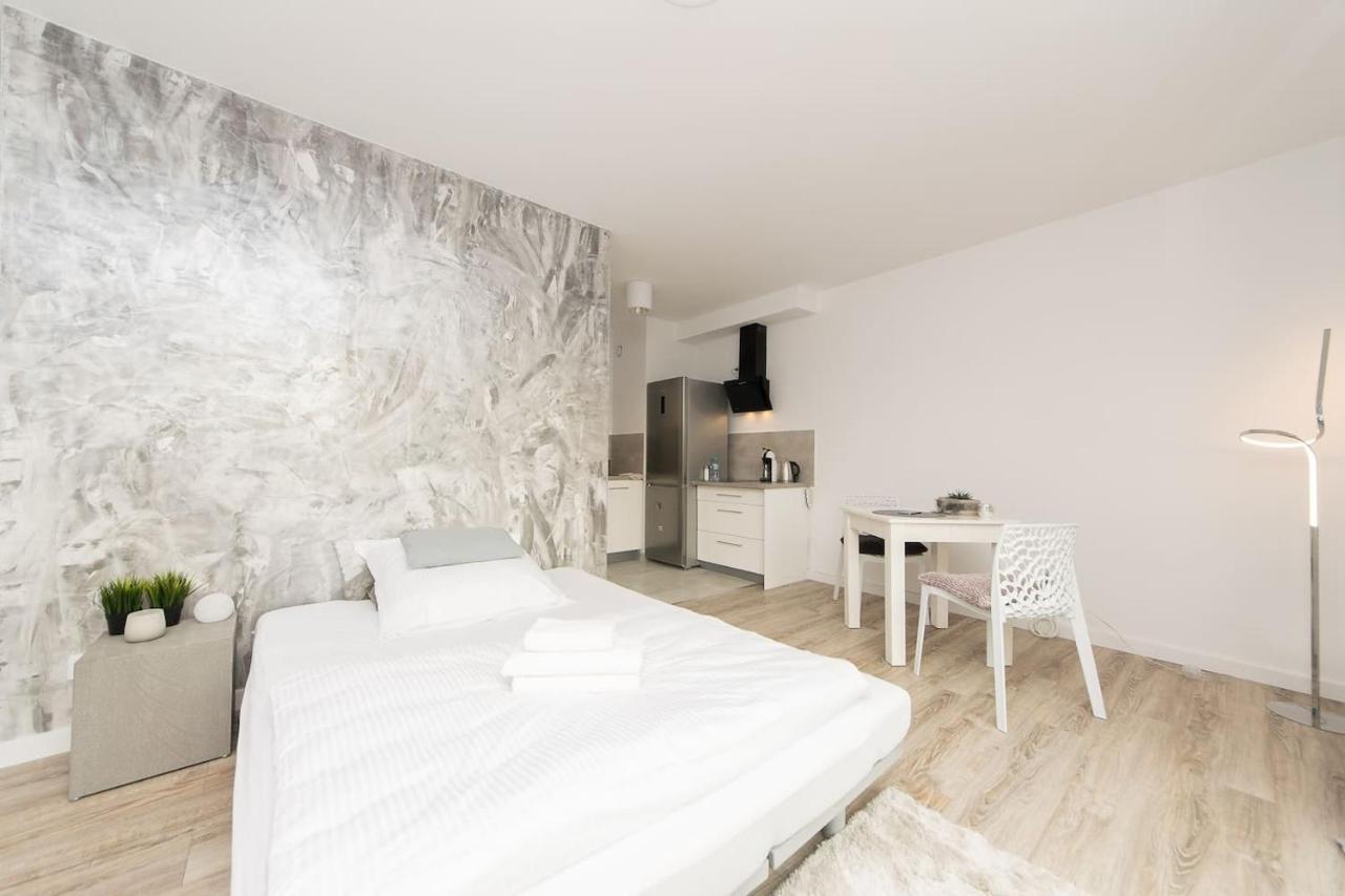 Apartament Cosy Studio With Private Garage P4You Pl Kraków Zewnętrze zdjęcie